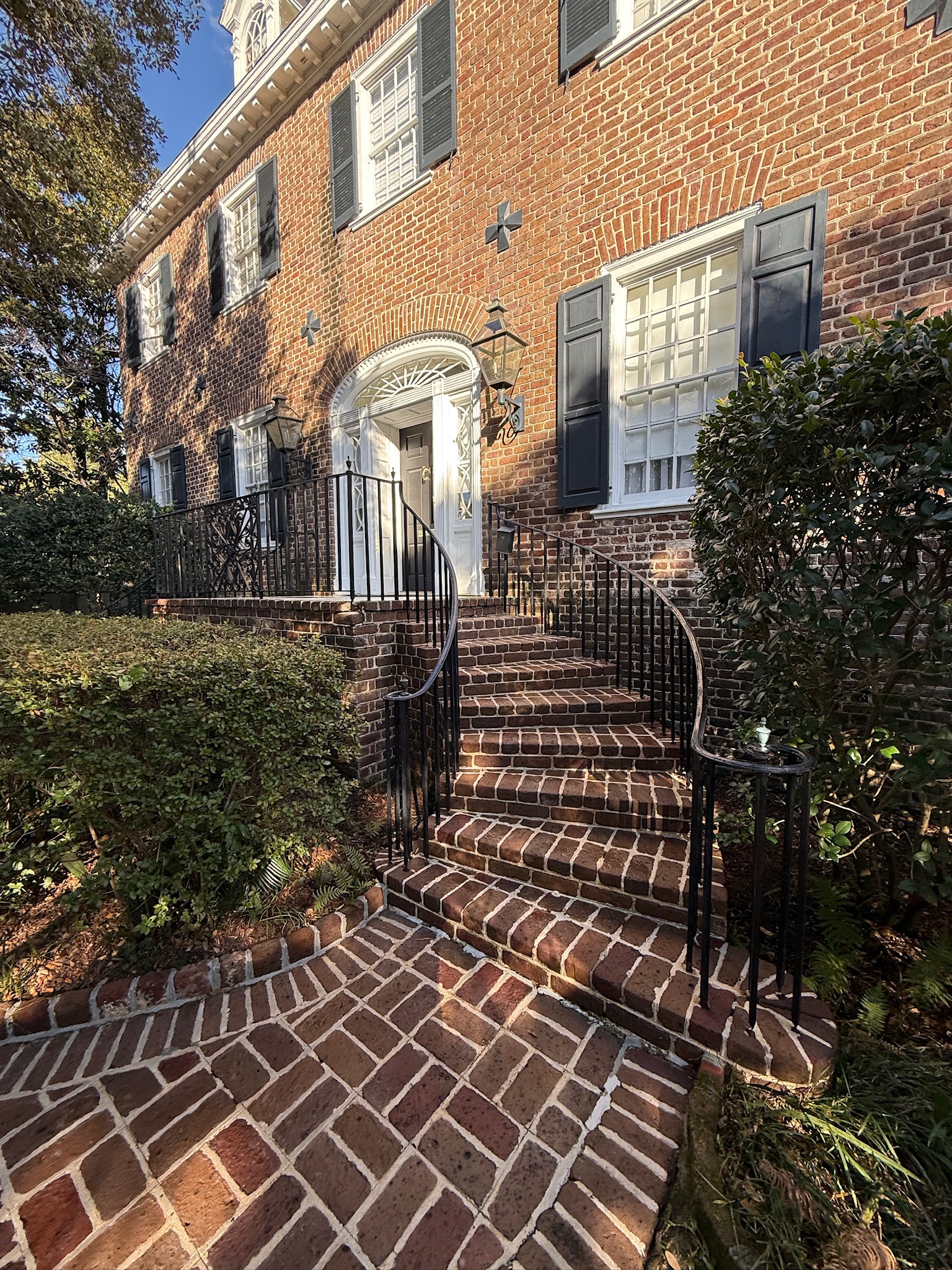 Gutter cleaning service